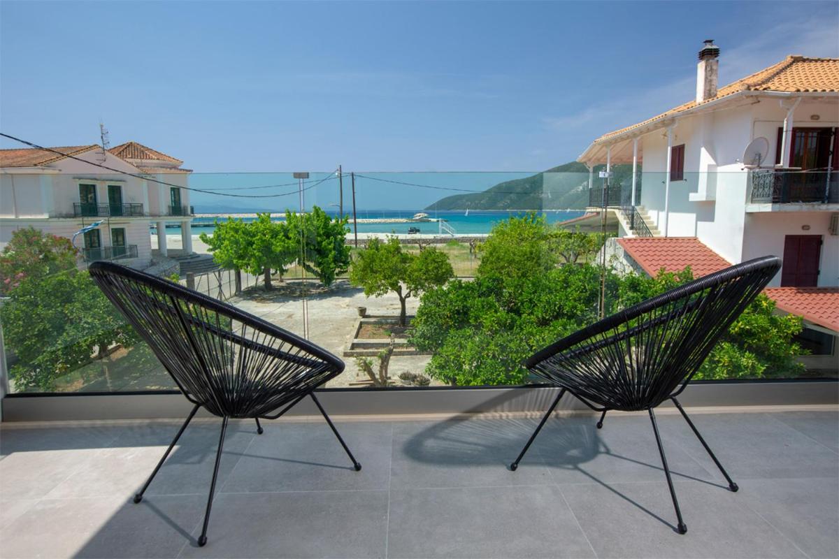 Seascape Villas Vassiliki - Beachfront Villas المظهر الخارجي الصورة